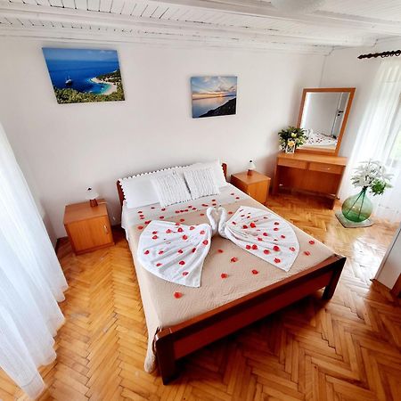 Apartmani Milenko Lubenice Buitenkant foto