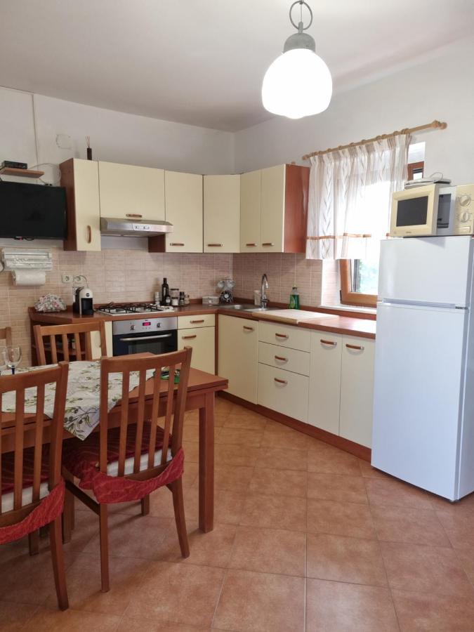 Apartmani Milenko Lubenice Buitenkant foto