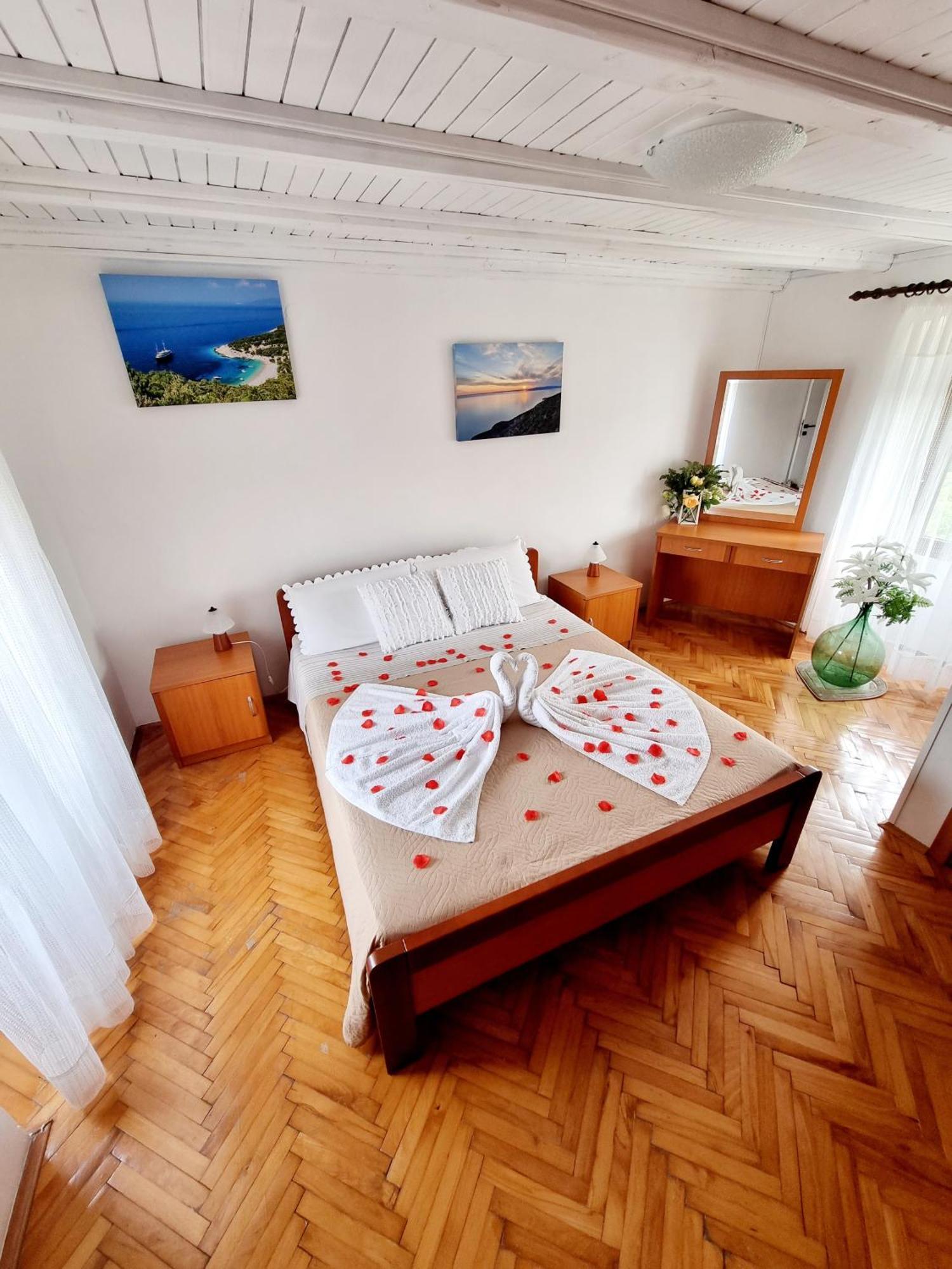 Apartmani Milenko Lubenice Buitenkant foto